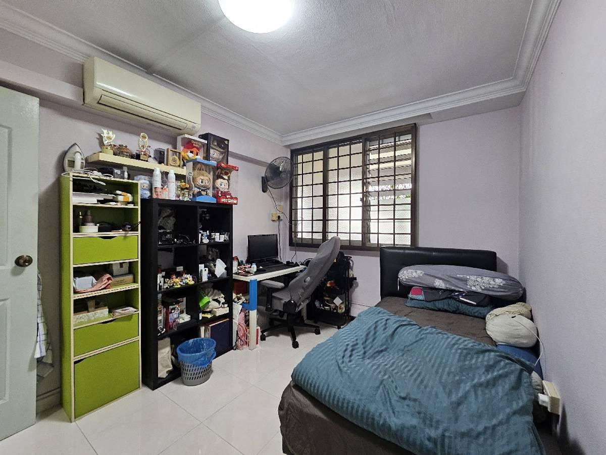 HDB Apartment for Sale: Yishun, D27, 760641