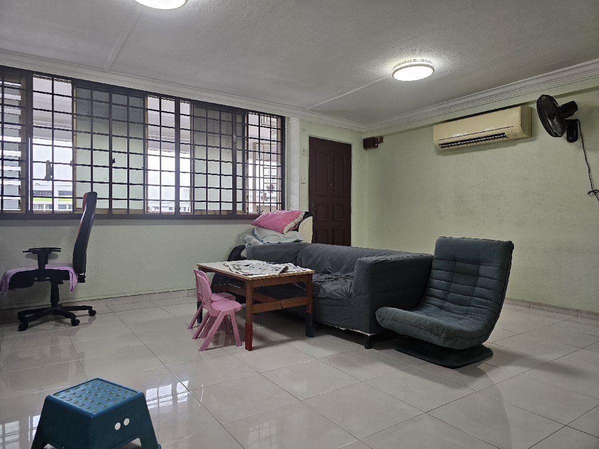 HDB Apartment for Sale: Yishun, D27, 760641