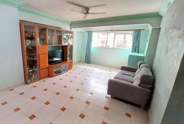 671 Choa Chu Kang Crescent HDB Apartment For Sale, $650,000, 3 Bed 2 Bath 11 sqft $59,091.00 psf
