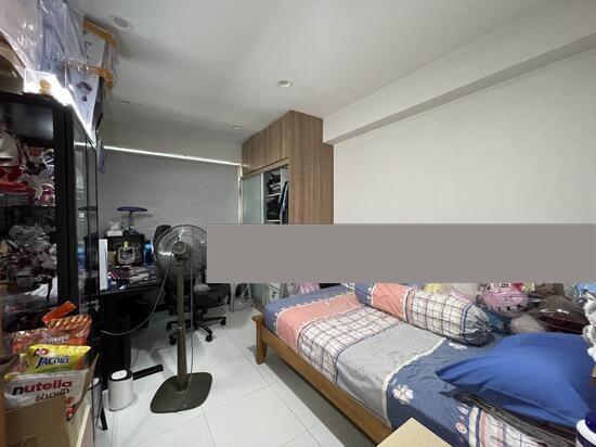 183A Boon Lay Avenue HDB Apartment For Sale, $730,000, 3 Bed 2 Bath 1,206 sqft $605.00 psf