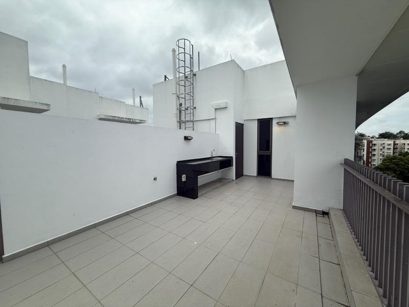 The Inflora Condominium For Sale, $1,750,000, 3 Bed 3 Bath 1,582 sqft $1,106.00 psf