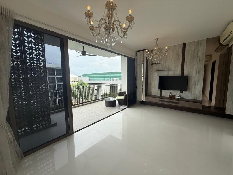 The Inflora Condominium For Sale, $1,750,000, 3 Bed 3 Bath 1,582 sqft $1,106.00 psf