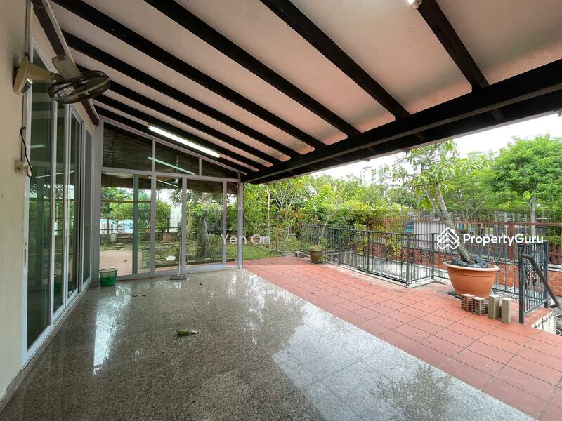 Prop-GPT: Corner Terrace: D23 Hillview Upper Bukit Timah Big Landed Cheap