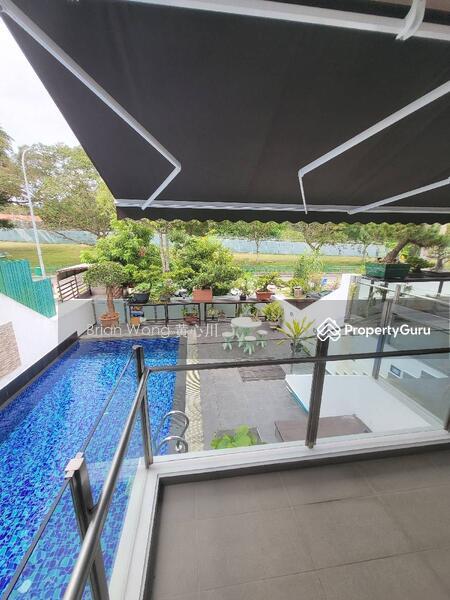 Prop-GPT: Detached: D17 Loyang C.H.E.A.P. Freehold Bungalow with Pool and Lift