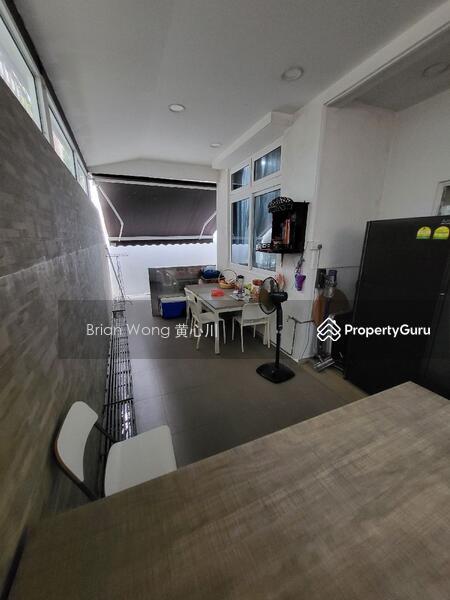 C.H.E.A.P. Freehold Bungalow with Pool and Lift