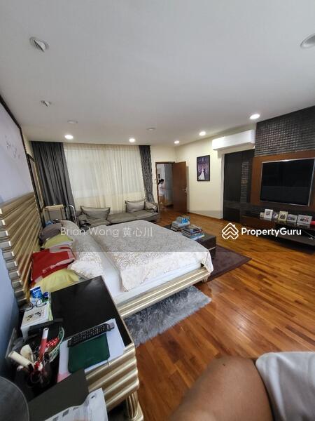 C.H.E.A.P. Freehold Bungalow with Pool and Lift