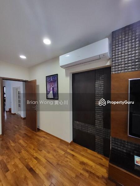 C.H.E.A.P. Freehold Bungalow with Pool and Lift