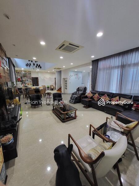 C.H.E.A.P. Freehold Bungalow with Pool and Lift