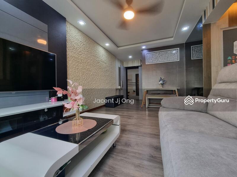 Prop-GPT: HDB Flat: D27 Yishun 424B Yishun Avenue 11