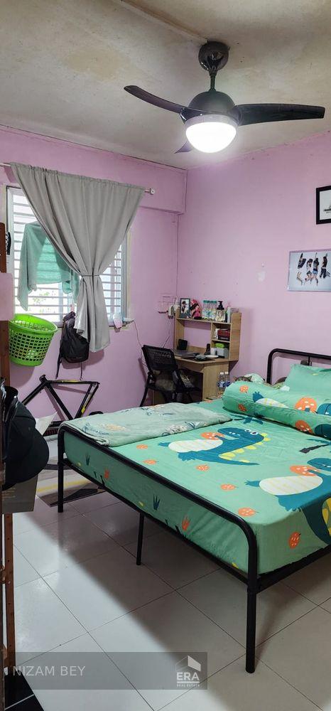 HDB - 2 room for Sale: Yishun Street 11, Yishun, D27, 760124