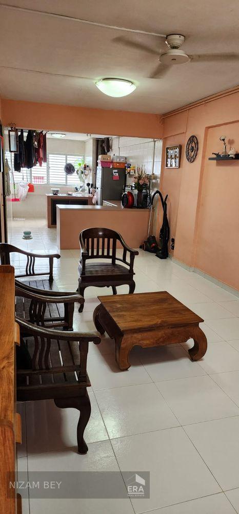 HDB - 2 room for Sale: Yishun Street 11, Yishun, D27, 760124