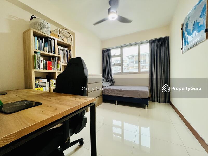 17B MacPherson Residency