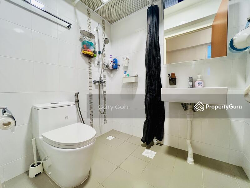 17B MacPherson Residency