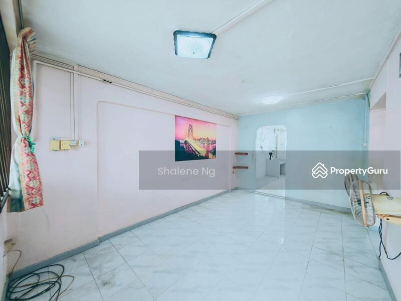 Prop-GPT: HDB Flat: D27 Yishun 729 Yishun Street 71