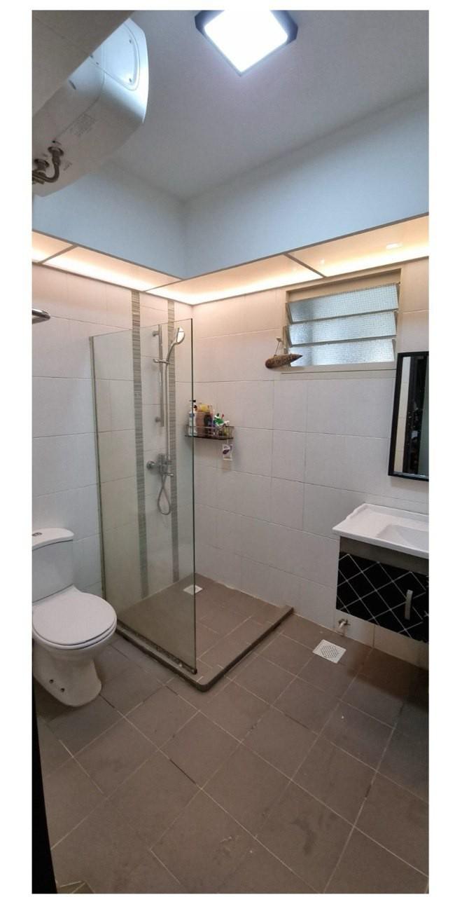 296A Bukit Batok Street 22 HDB Apartment For Sale, $945,000, 3 Bed 2 Bath 1,227 sqft $770.00 psf