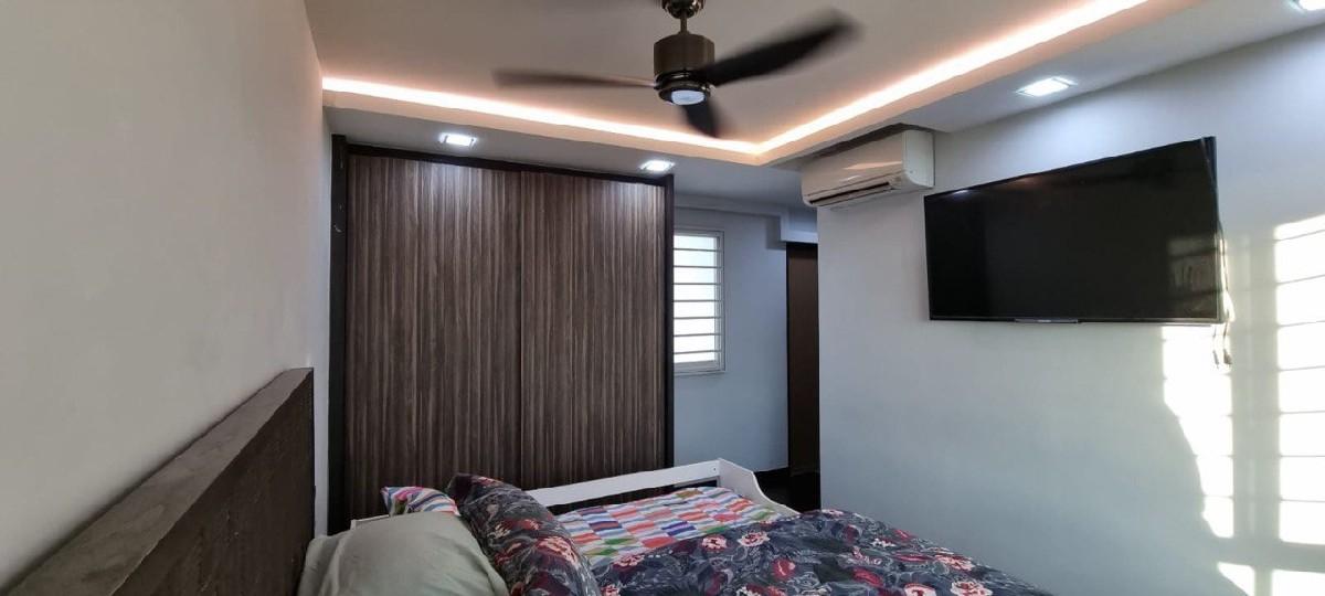 296A Bukit Batok Street 22 HDB Apartment For Sale, $945,000, 3 Bed 2 Bath 1,227 sqft $770.00 psf