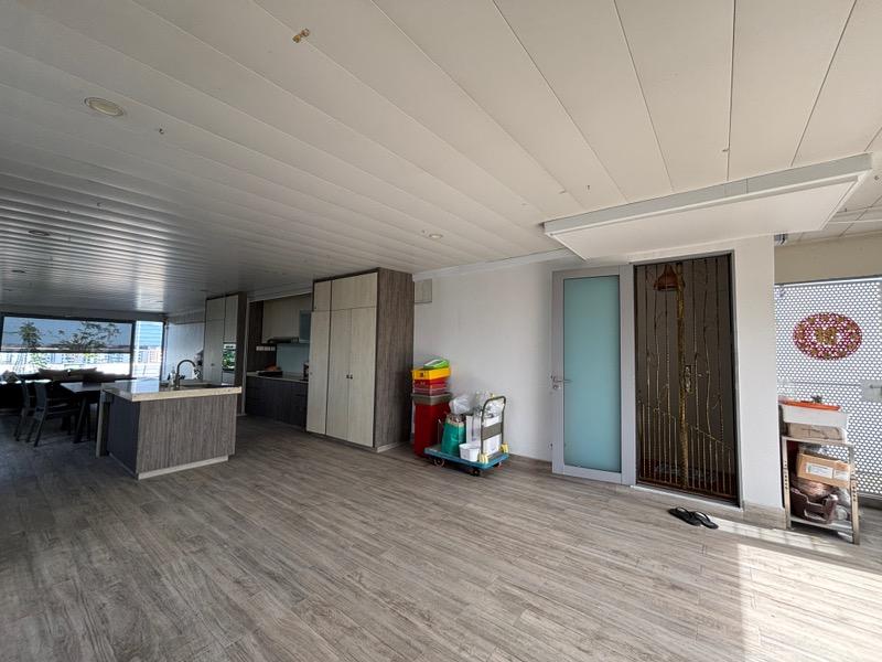 A Treasure Trove Condominium For Sale, $4,650,000, 7 Bed 5 Bath 4,870 sqft $955.00 psf