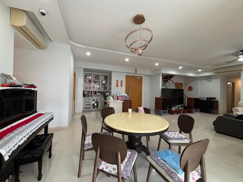 A Treasure Trove Condominium For Sale, $4,650,000, 7 Bed 5 Bath 4,870 sqft $955.00 psf