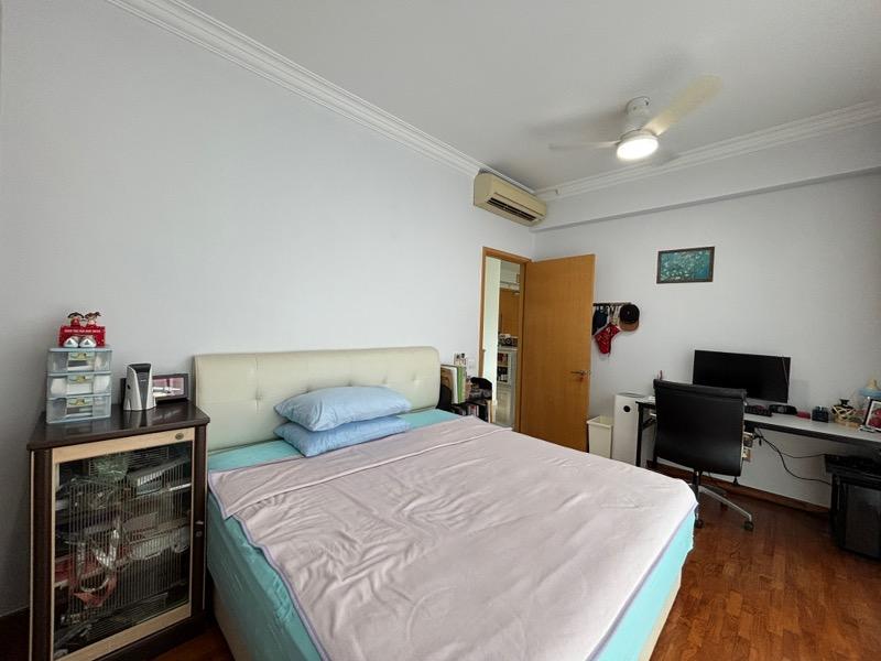 A Treasure Trove Condominium For Sale, $4,650,000, 7 Bed 5 Bath 4,870 sqft $955.00 psf