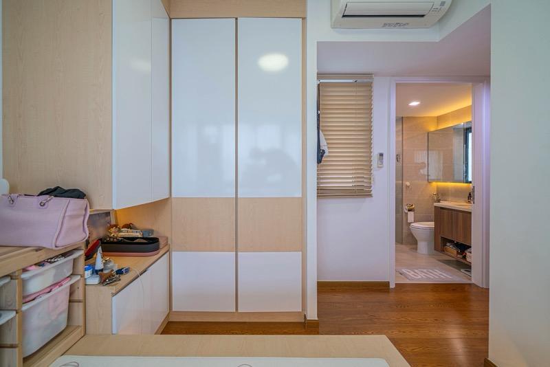 Kingsford Waterbay Condominium For Sale, $1,628,888, 3 Bed 2 Bath 1,023 sqft $1,592.00 psf