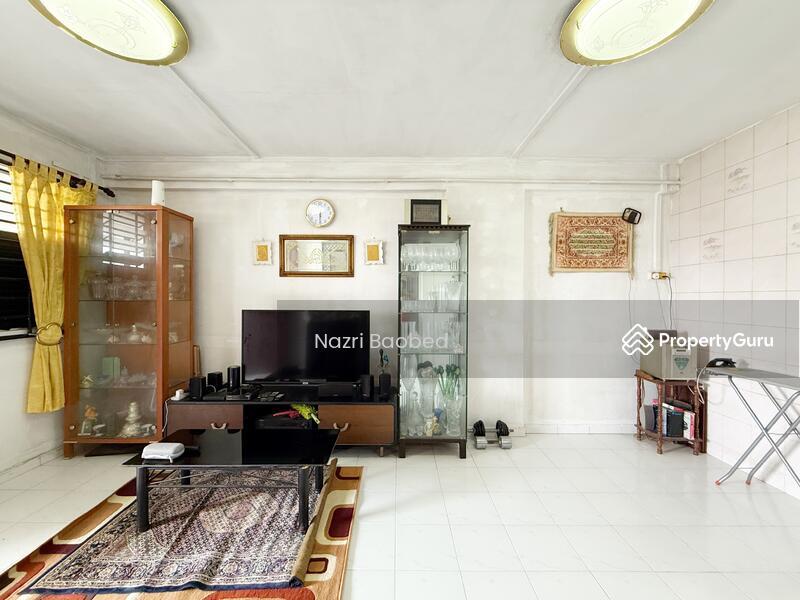 Prop-GPT: HDB Flat: D23 Bukit Batok 528 Bukit Batok Street 51