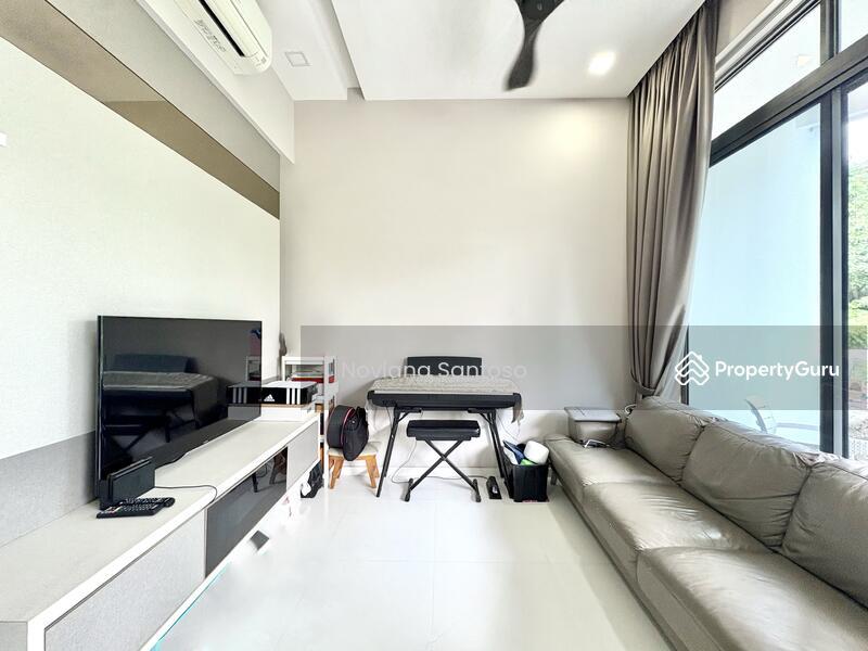 Condominium for Sale: D23, 677670