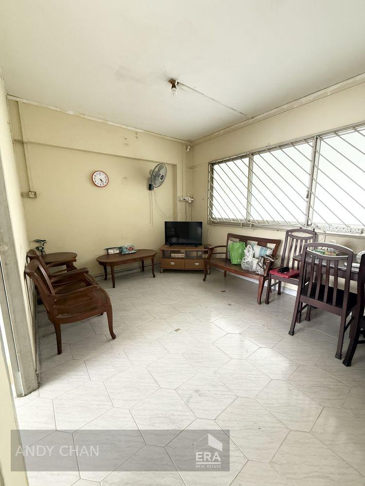 Prop-GPT: HDB - 2 room: D19 Serangoon 261 Serangoon Central Drive