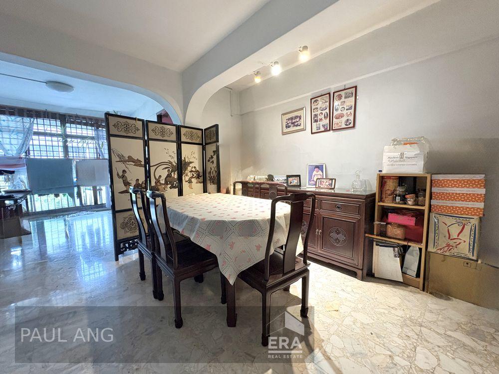 High Floor Bright & Breezy 5 Room! Mins Walk to Aljunied Mrt!