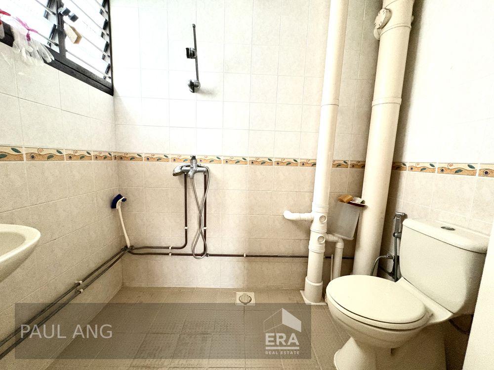 High Floor Bright & Breezy 5 Room! Mins Walk to Aljunied Mrt!