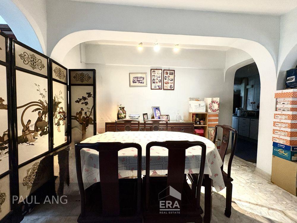 High Floor Bright & Breezy 5 Room! Mins Walk to Aljunied Mrt!