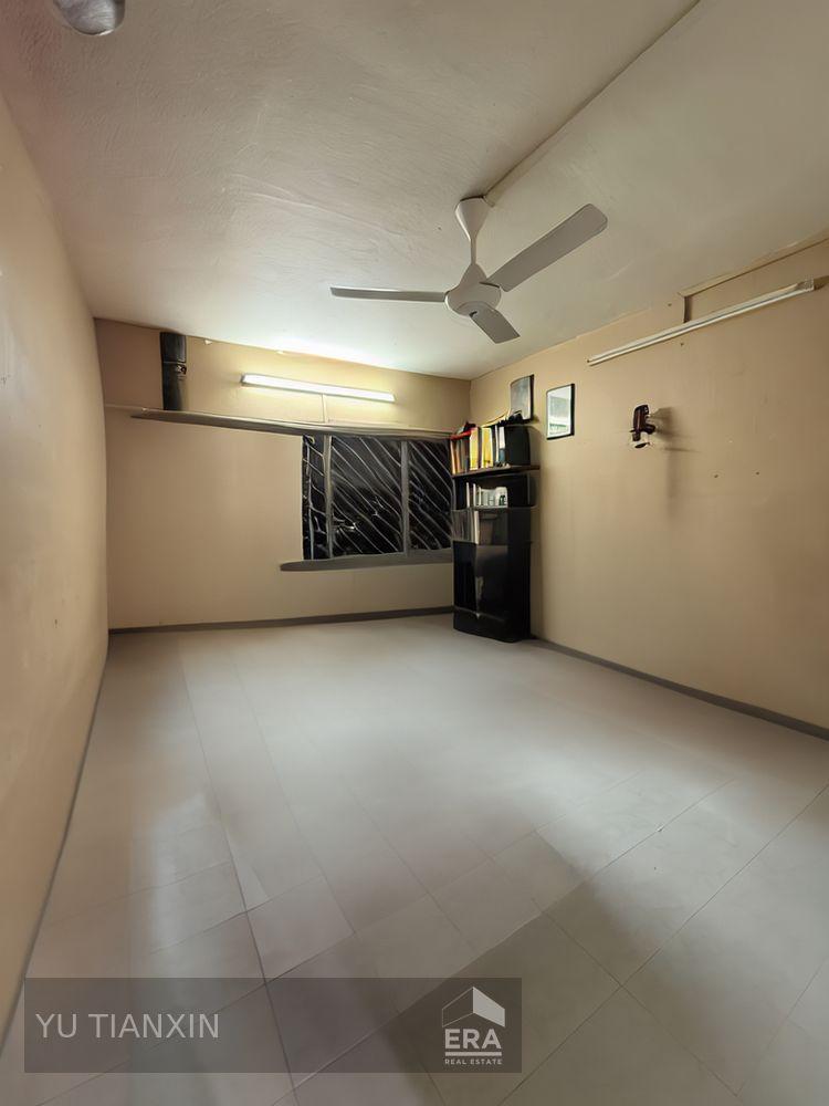 Serious Seller, Priced to Move! 4 Room Corner, High Floor, Convenient!