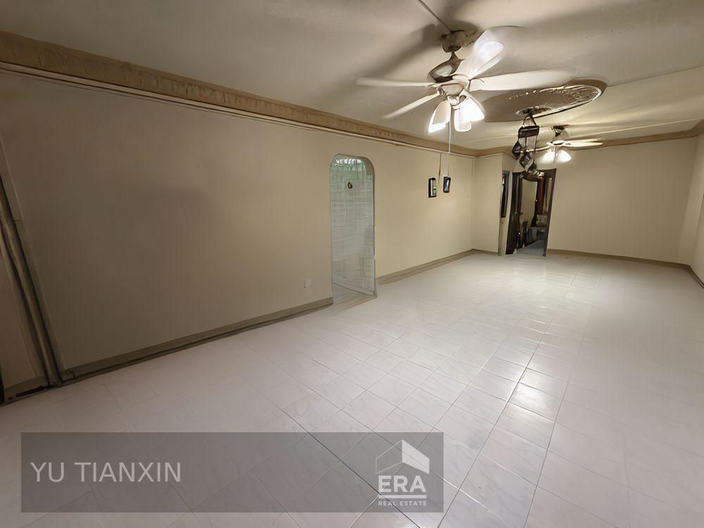 Serious Seller, Priced to Move! 4 Room Corner, High Floor, Convenient!