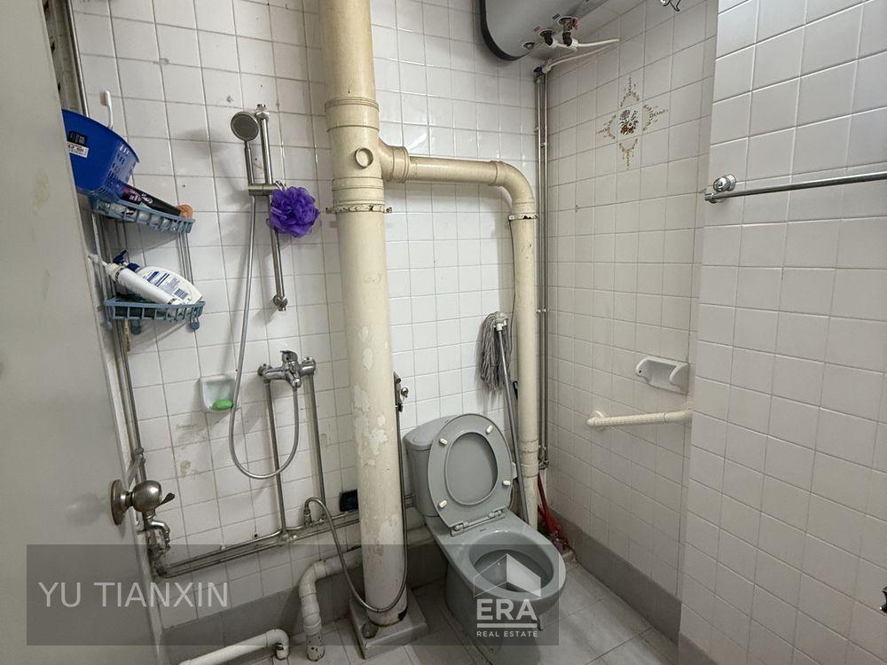 Serious Seller, Priced to Move! 4 Room Corner, High Floor, Convenient!