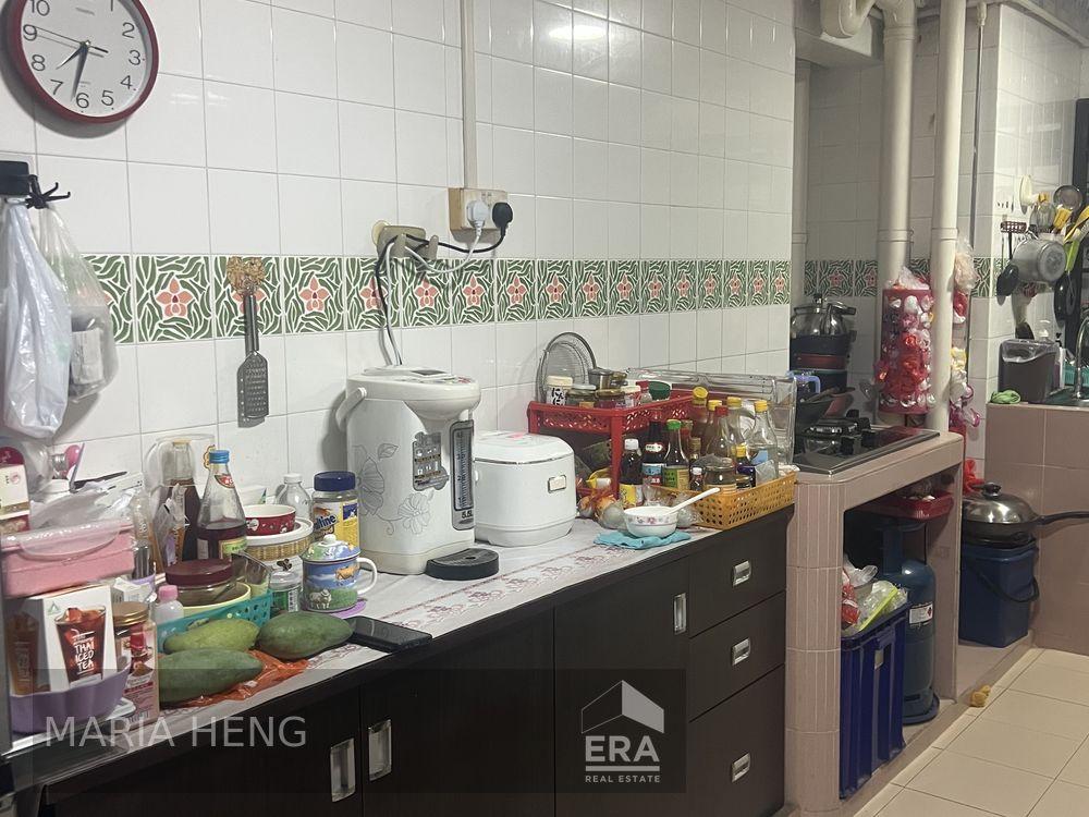 Rare Spacious 5room , Mini Jumbo Unit , Near Amenities