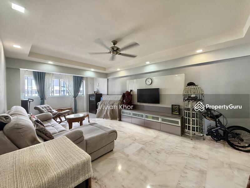 327 Jurong East Street 31