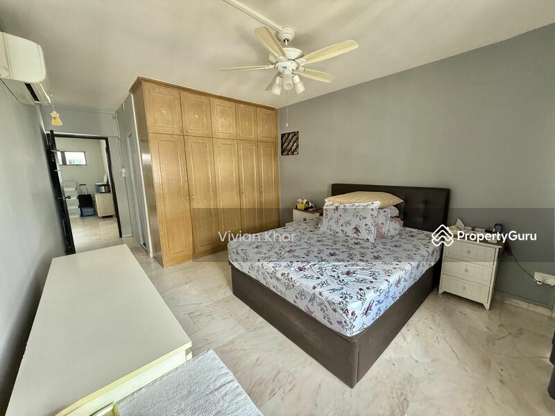 327 Jurong East Street 31