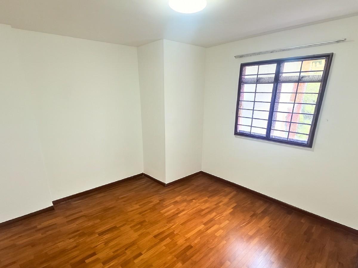 678D Jurong West Street 64 HDB Apartment For Sale, $585,000, 3 Bed 2 Bath 1,184 sqft $494.00 psf