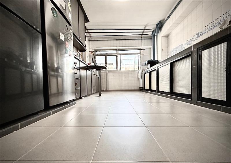 190 Pasir Ris Street 12 HDB Apartment For Sale, $749,999, 3 Bed 2 Bath 1,323 sqft $567.00 psf