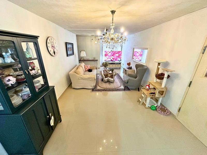 678D Jurong West Street 64 HDB Apartment For Sale, $584,999, 3 Bed 2 Bath 1,184 sqft $494.00 psf