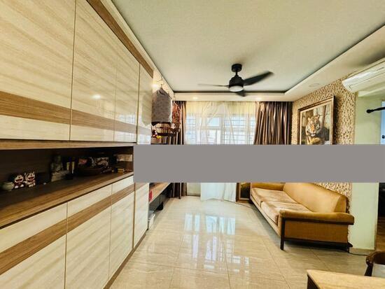 Prop-GPT: HDB Apartment: D22 Jurong 57 Teban Gardens Road