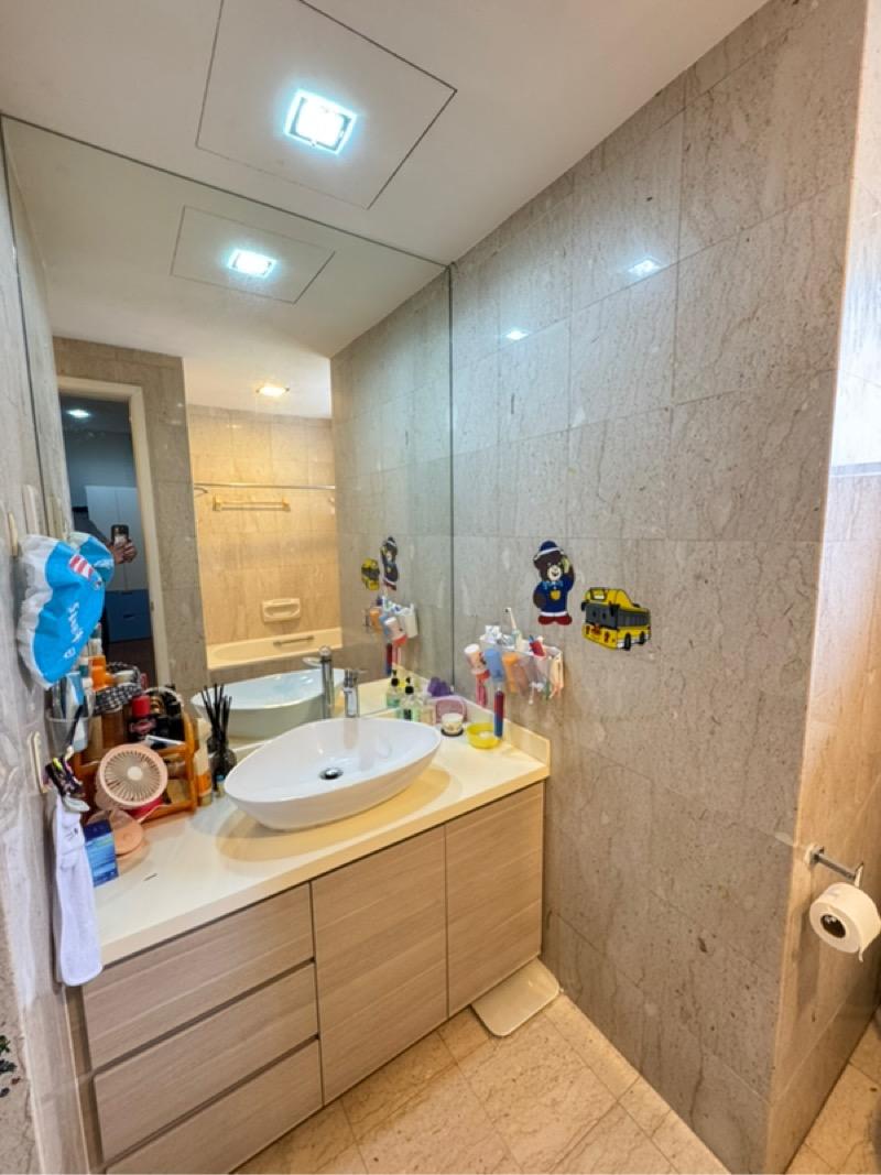 Carissa Park Condo Condominium For Sale, $1,150,000, 2 Bed 2 Bath 947 sqft $1,214.00 psf