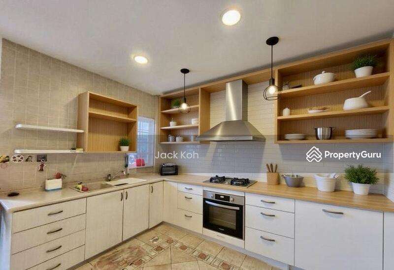 LAST OFFER 5.XXMIL WALK TO MRTBIG LAND SIZE