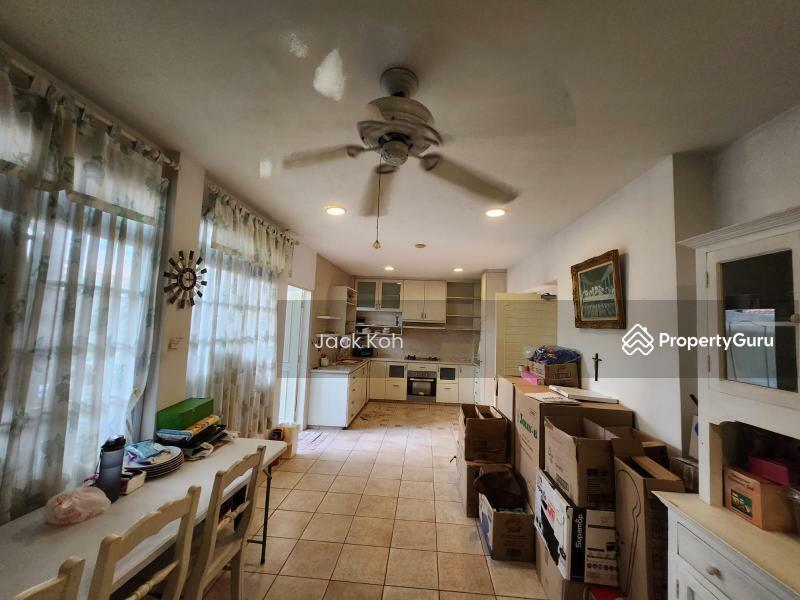 LAST OFFER 5.XXMIL WALK TO MRTBIG LAND SIZE