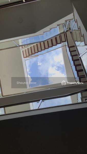 Rare Spacious Inter-Terrace  6 Generous Bedrooms