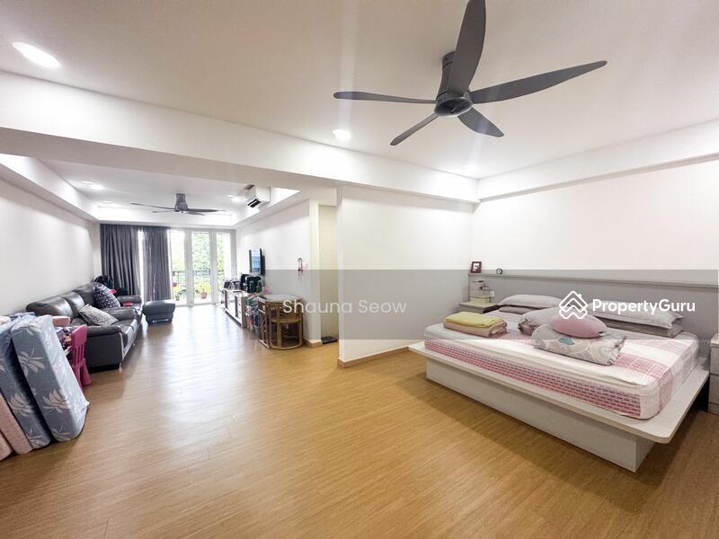 Rare Spacious Inter-Terrace  6 Generous Bedrooms