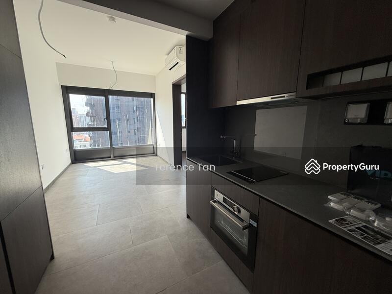 Condominium for Sale: Middle Road, D07, 188105