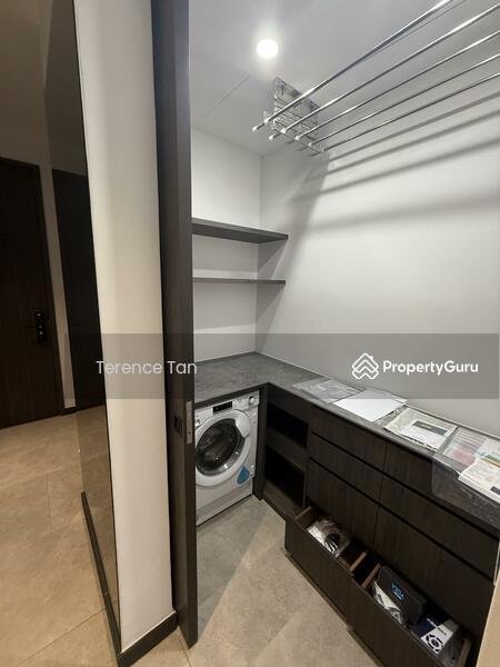 Condominium for Sale: Middle Road, D07, 188105