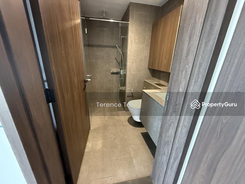 Condominium for Sale: Middle Road, D07, 188105