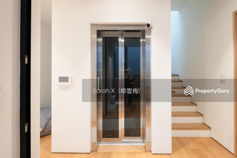 Condominium - Cluster House for Sale: Holland, D10, 276679