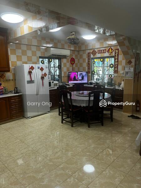 8 mins walk to i12Rare Huge SemiD